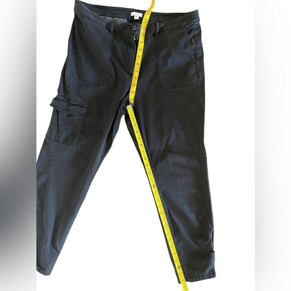 J Jill black ankle jeans 98% cotton sz 16 button detail in ankles - Picture 4 of 7